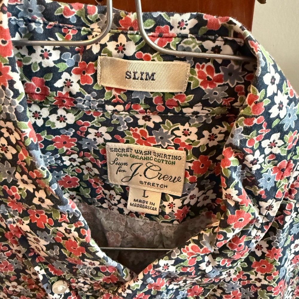 Floral Button-Up Shirt - Picture 2 of 3